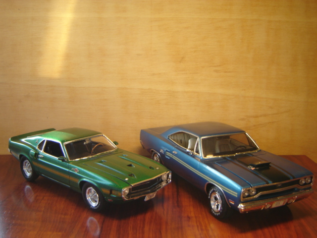Parentes Americanos - Shelby Mustang e Plymouth GTX