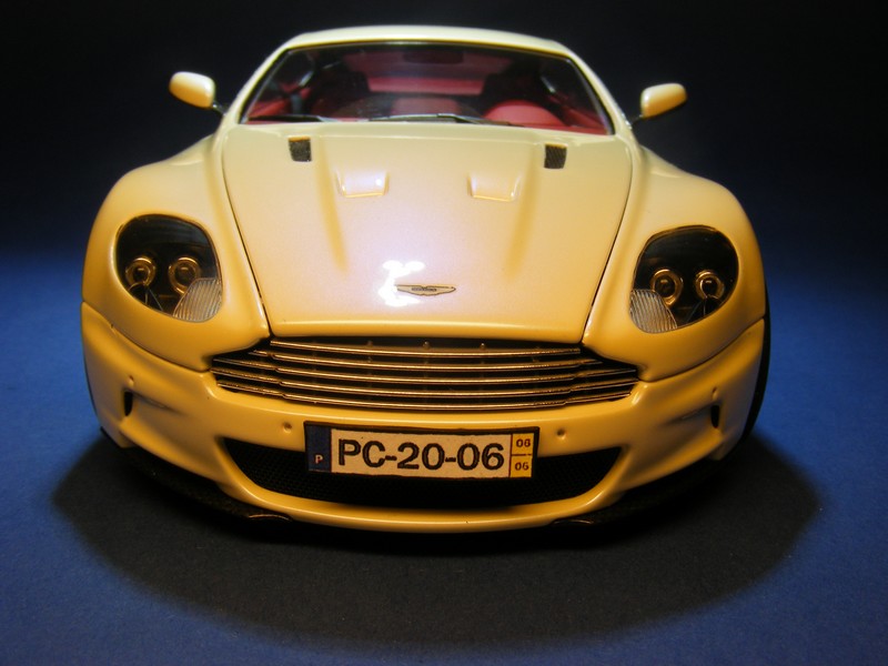 Aston Martin DBS (6).JPG