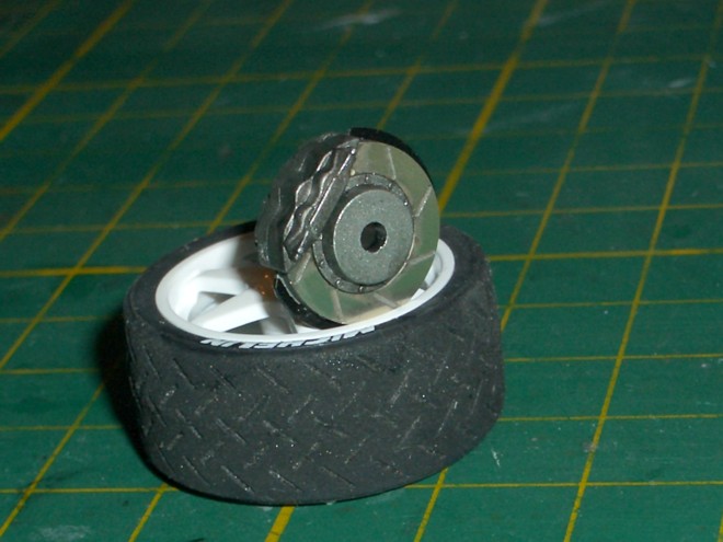 Post-95-14246-disco_e_pinza.jpg