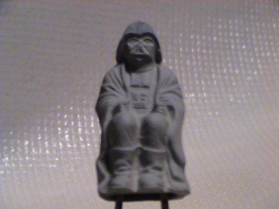 Darth Vader ou ... om troll aflitinho para ir ao W.C. ??? Nem me vou preocupar mt com esta pessima figura.