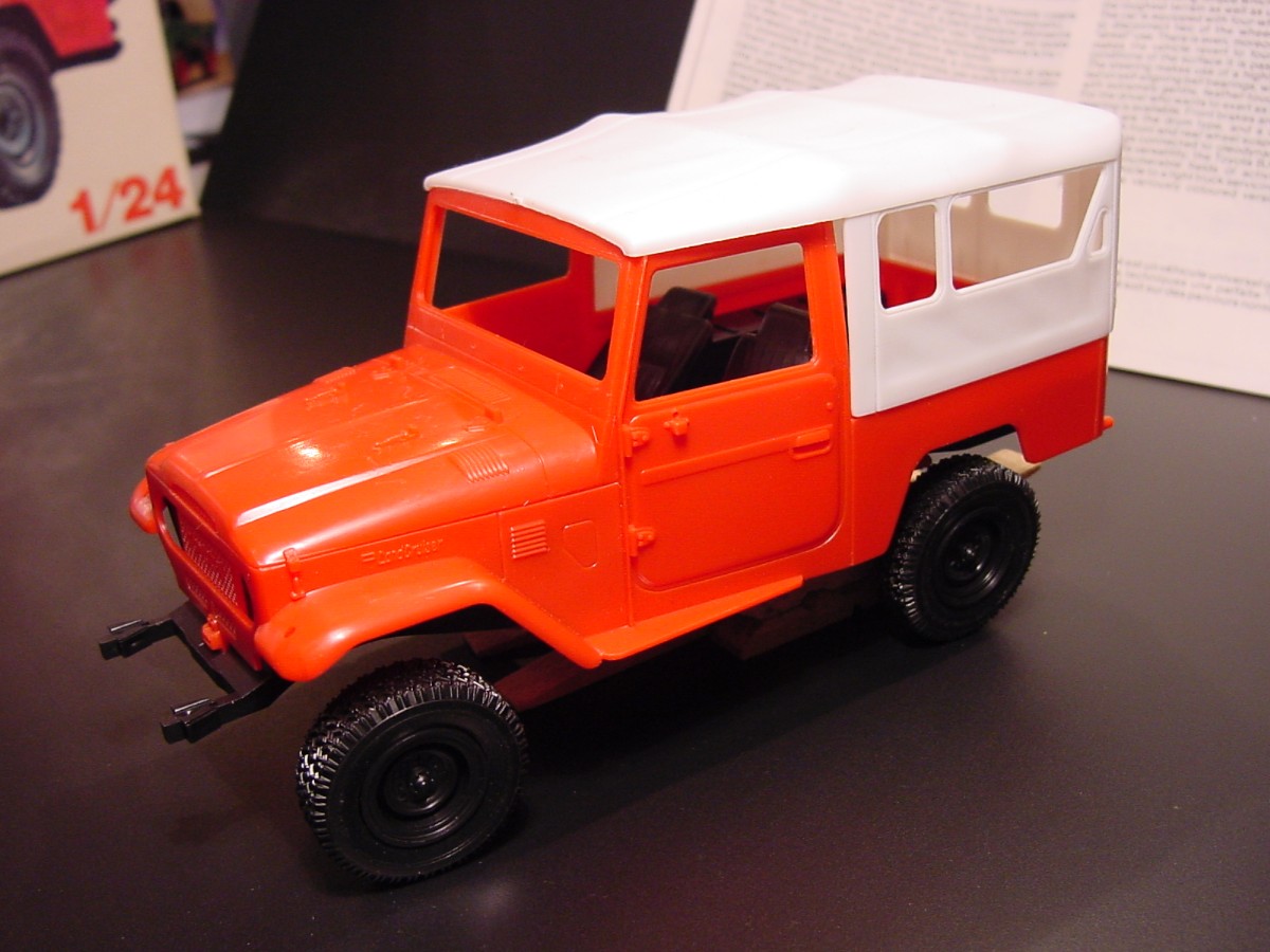land cruiser.JPG