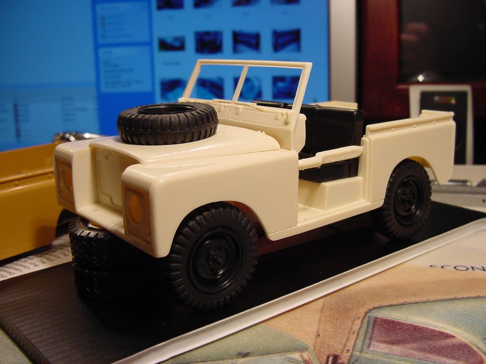 land rover monogram conv.JPG