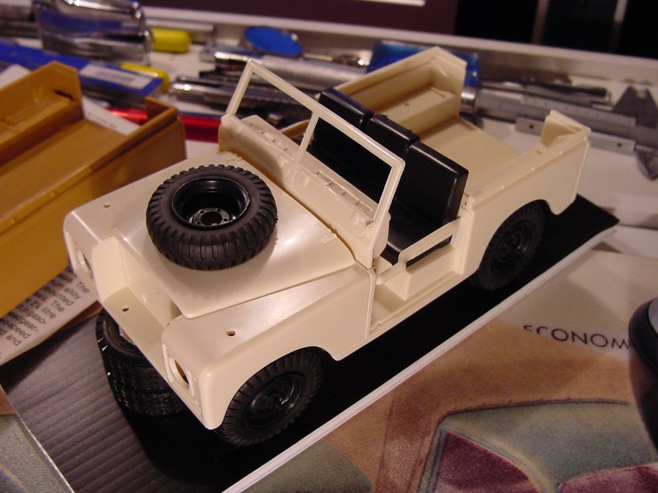 land rover monogram conv02.JPG