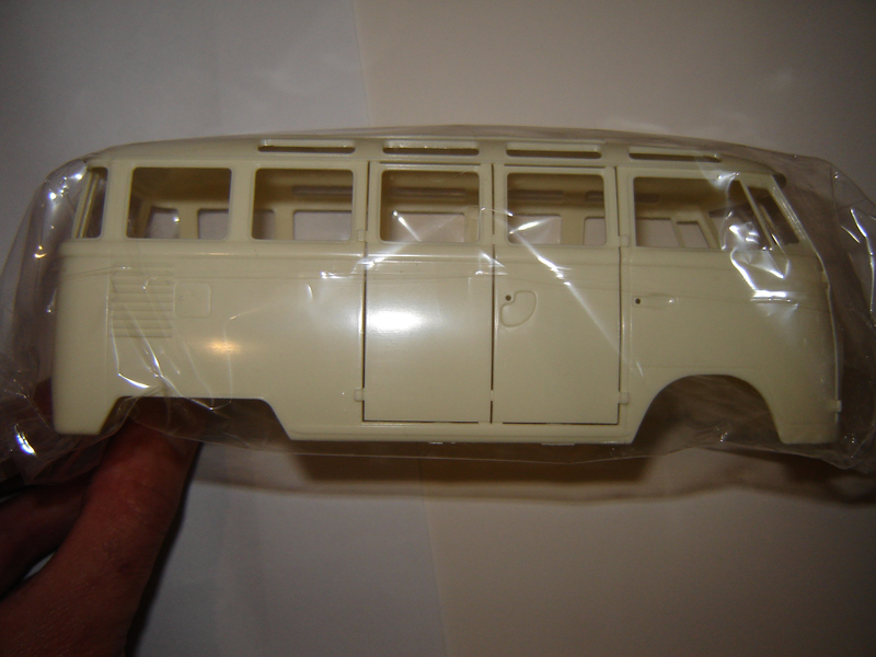 Volkswagen-Type-2-Micro-Bus10.jpg