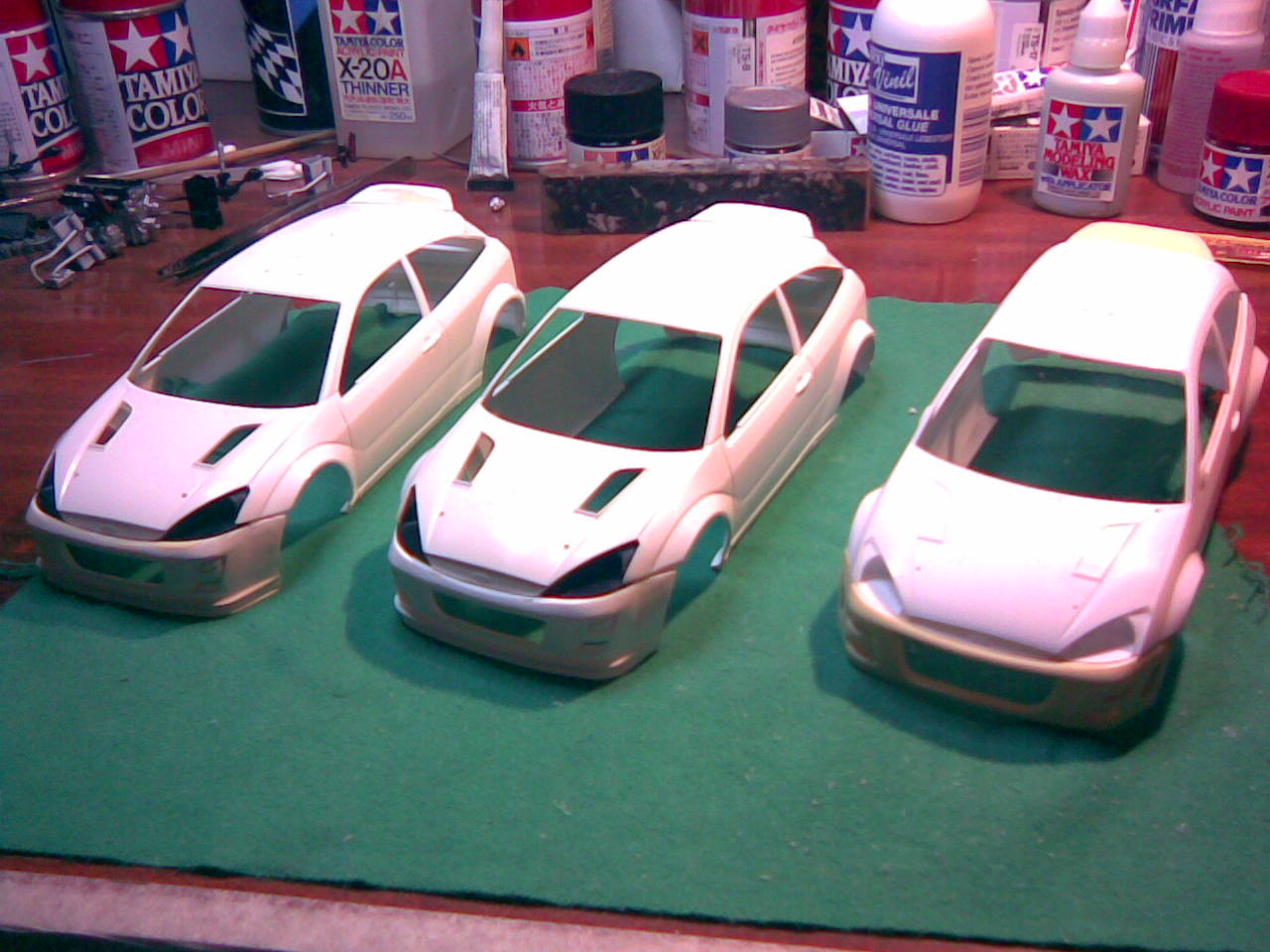 Da esquerda para a direita TAMIYA,TAMIYA e HASEGAWA.