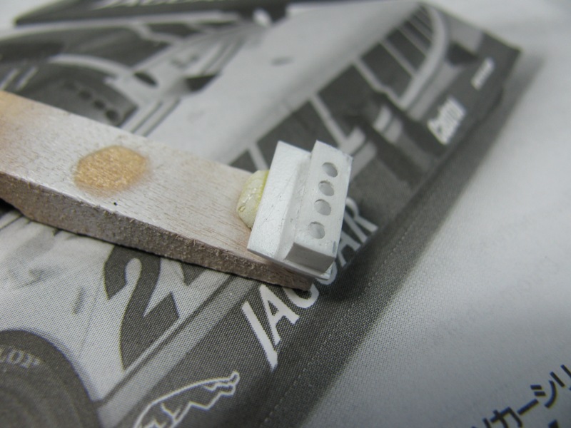 Esta peça é feita em evergreen de 0.25mm para substituir a da tamiya que está errada.