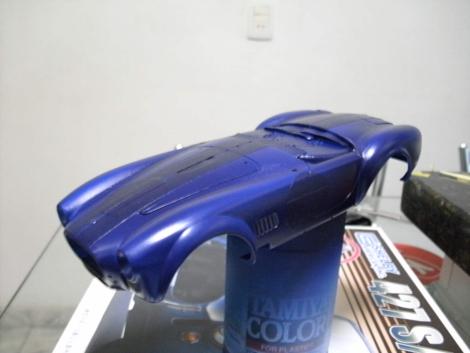 2 mãos de azul metalico