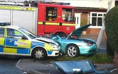 police_crash1_142.jpg