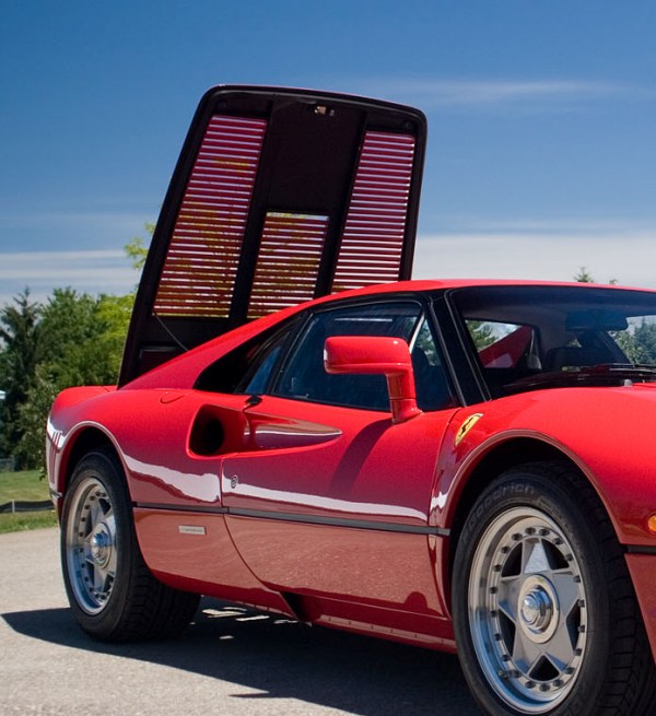 Foto retirada de http://www.nthimage.com/Detroit/photoshoots/Ferrari_288_GTO.htm