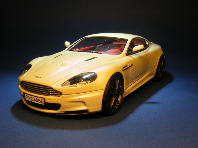 Aston Martin DBS (7).JPG