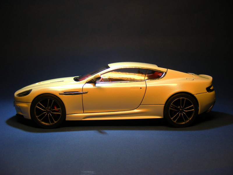 Aston Martin DBS (9).JPG