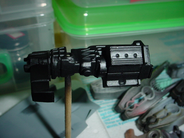Aqui o bloco do motor já pintado de preto (semi fosco da Testors)